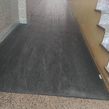 2 San Policarpo דירה טורבייחה